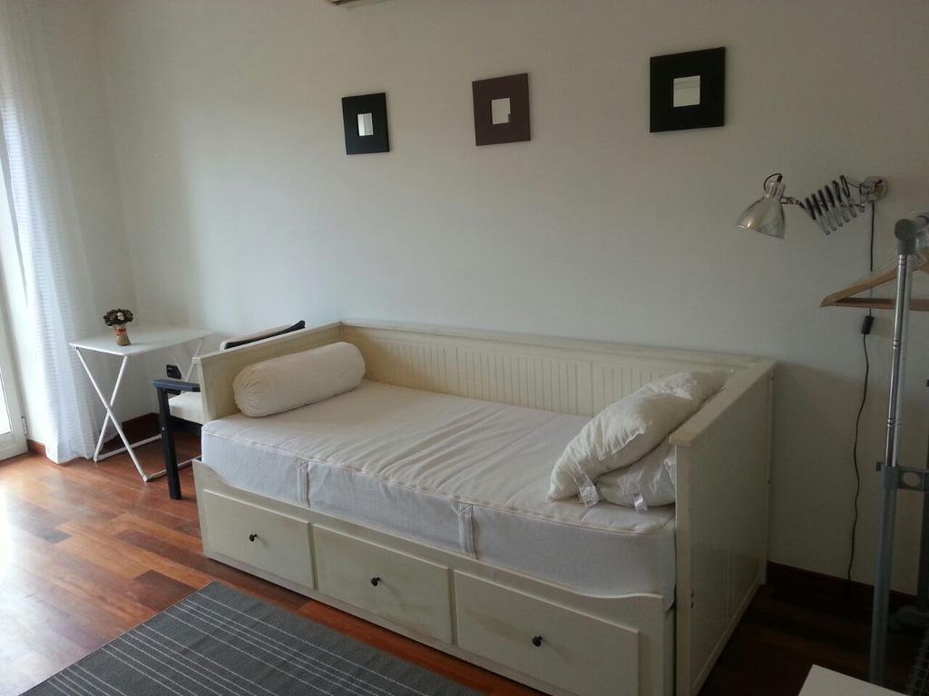 Apartment Oltremarestudios نابولي الغرفة الصورة