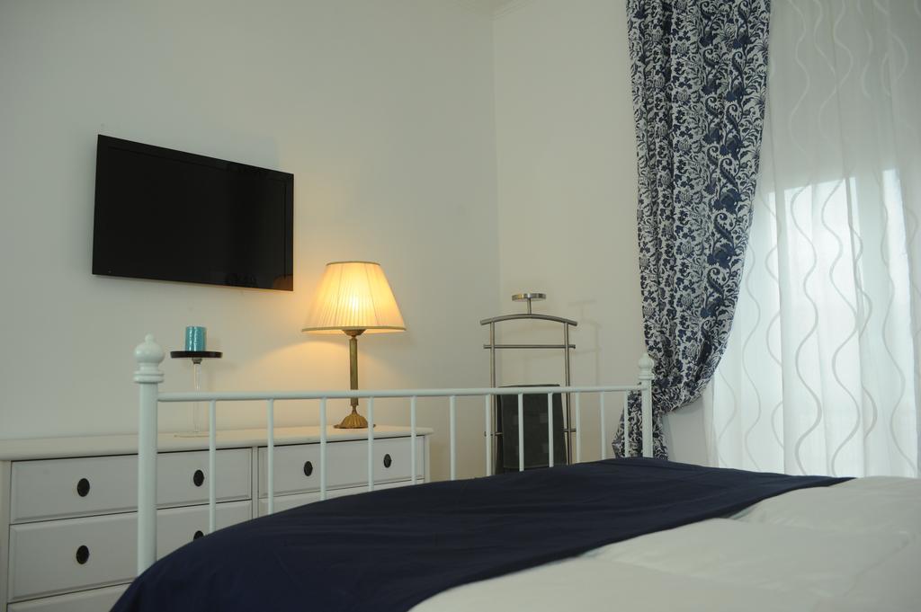 Apartment Oltremarestudios نابولي الغرفة الصورة